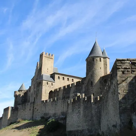 Bed & Breakfast Le Chat Botte - Vankantiehuis In Languedoc-roussillion Routier