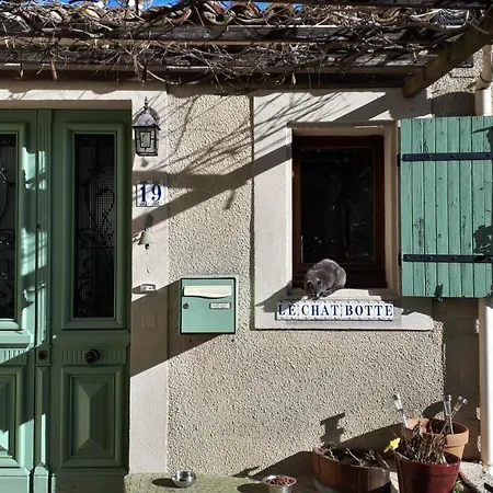 Couette-café Le Chat Botté - Vankantiehuis In Languedoc-roussillion Routier